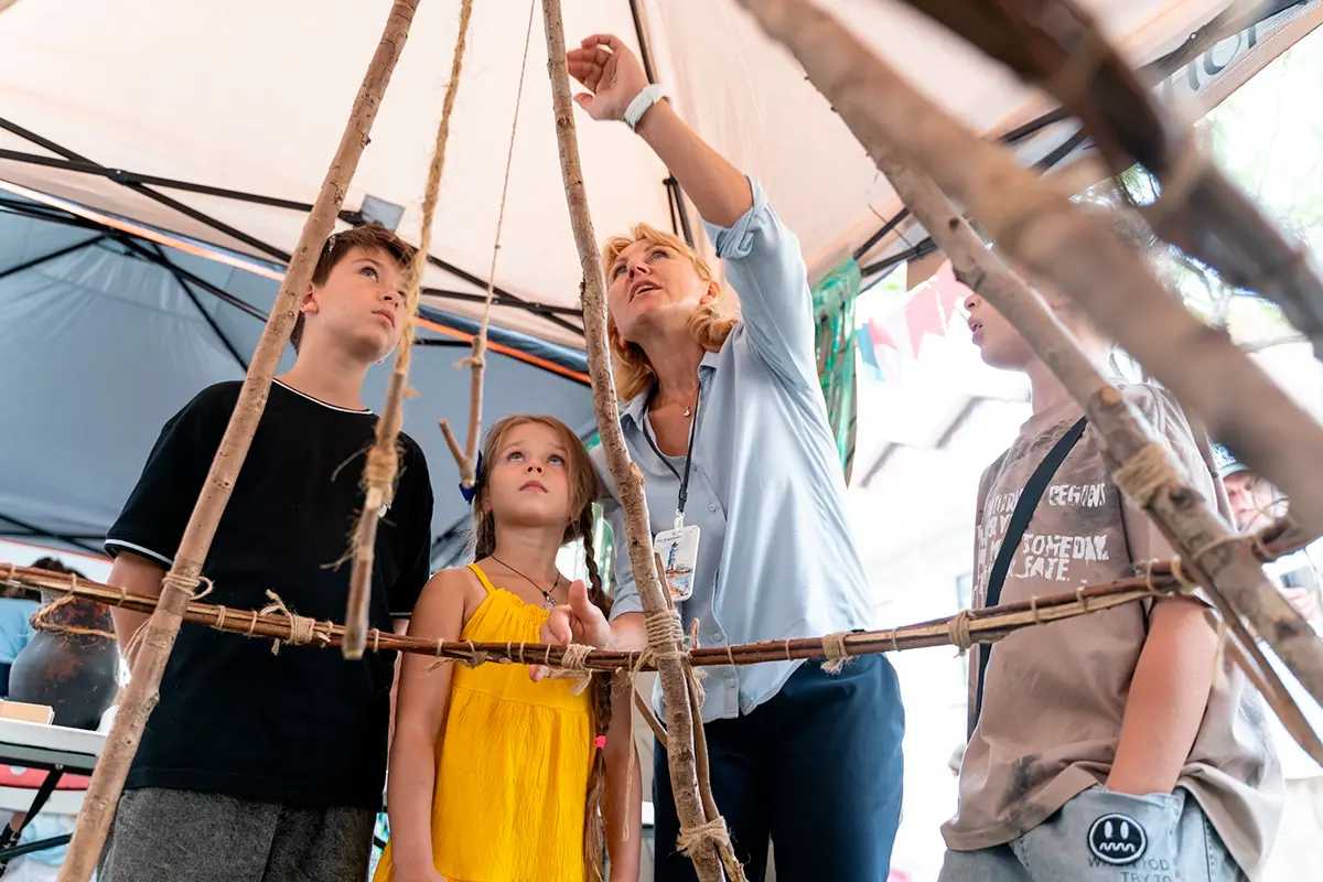 Под вечерней звездой звучали знакомые строки Арсеньева