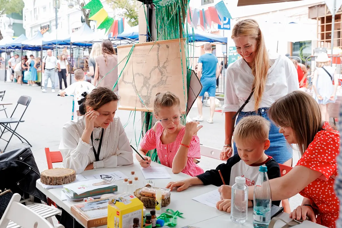 Под вечерней звездой звучали знакомые строки Арсеньева