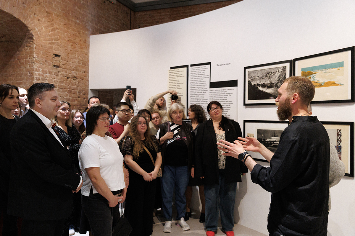 В Музее Арсеньева открылась выставка, в которой страна говорит о себе