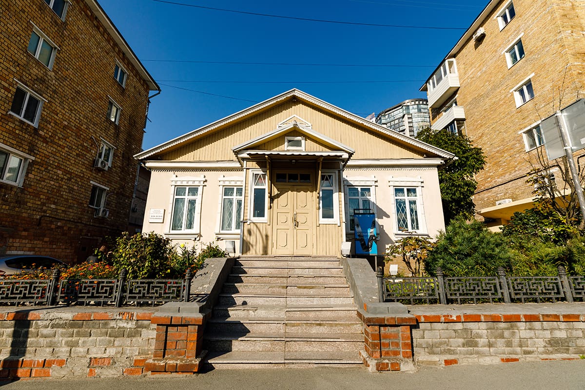 Пешеходная экскурсия «Дом на улице»