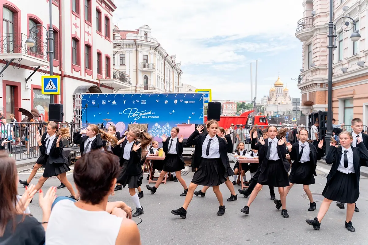 Под вечерней звездой звучали знакомые строки Арсеньева