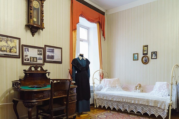 Экспозиция «Портрет семьи Сухановых»